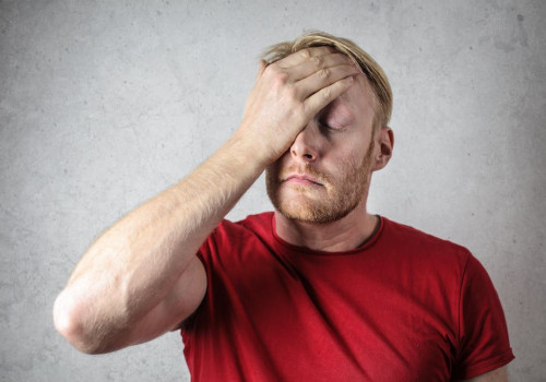 Wat betekent het gezegde ‘iemand blij maken met een dode mus’?