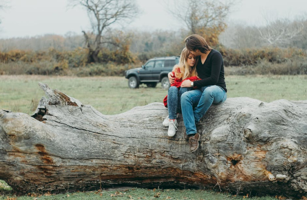 Wat betekent het spreekwoord ‘oude liefde roest niet’?